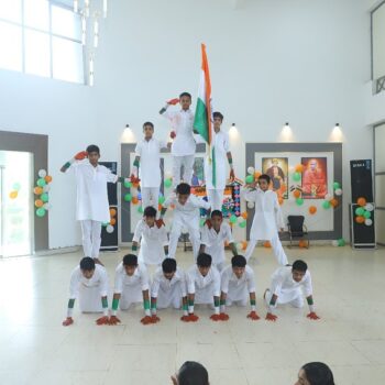 🌟🇮🇳 SKS International Gurukul salutes the nation! 🇮🇳🌟